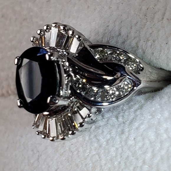 Beautiful design 14K white gold diamond & sapphire ring - Picture 9 of 12